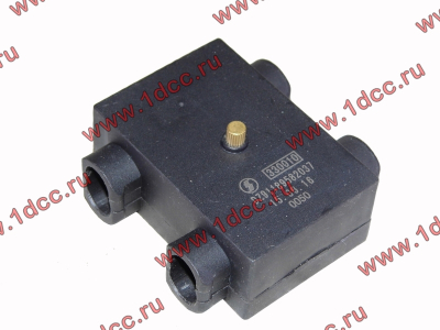 Блок предохранителей в аккумуляторном отсеке SH F3000 SHAANXI / Shacman (ШАНКСИ / Шакман) DZ91189582037 фото 1 Тольятти